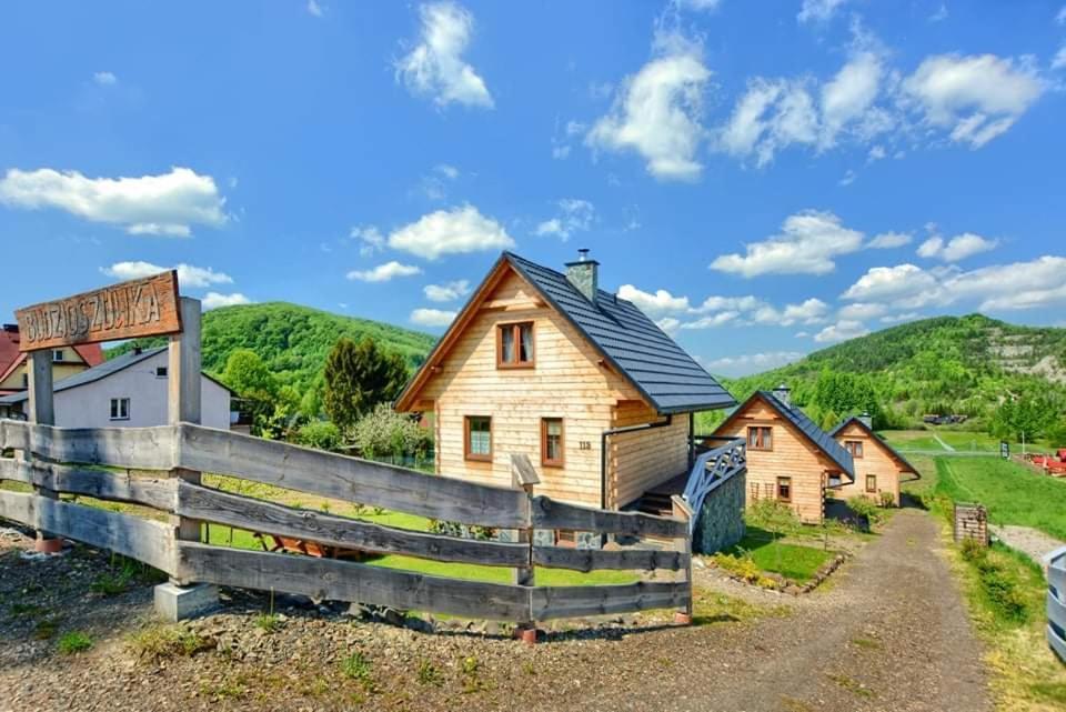 Domki Caloroczne Domkowstwo Bobrka Zewnętrze zdjęcie