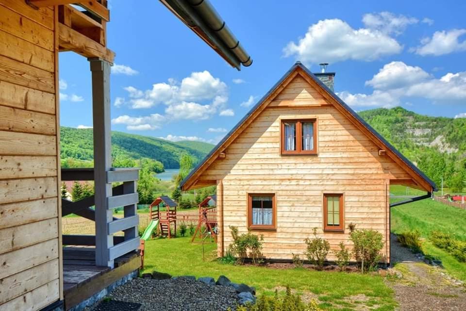 Domki Caloroczne Domkowstwo Bobrka Zewnętrze zdjęcie
